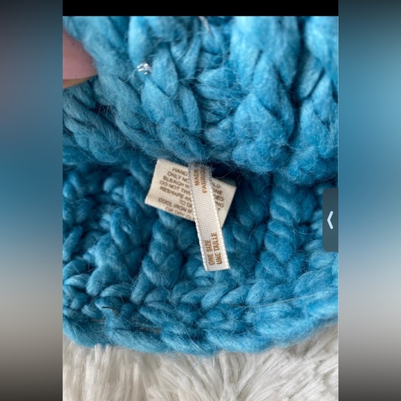 FREE PEOPLE KNITTED HAT - Picture 5 of 7